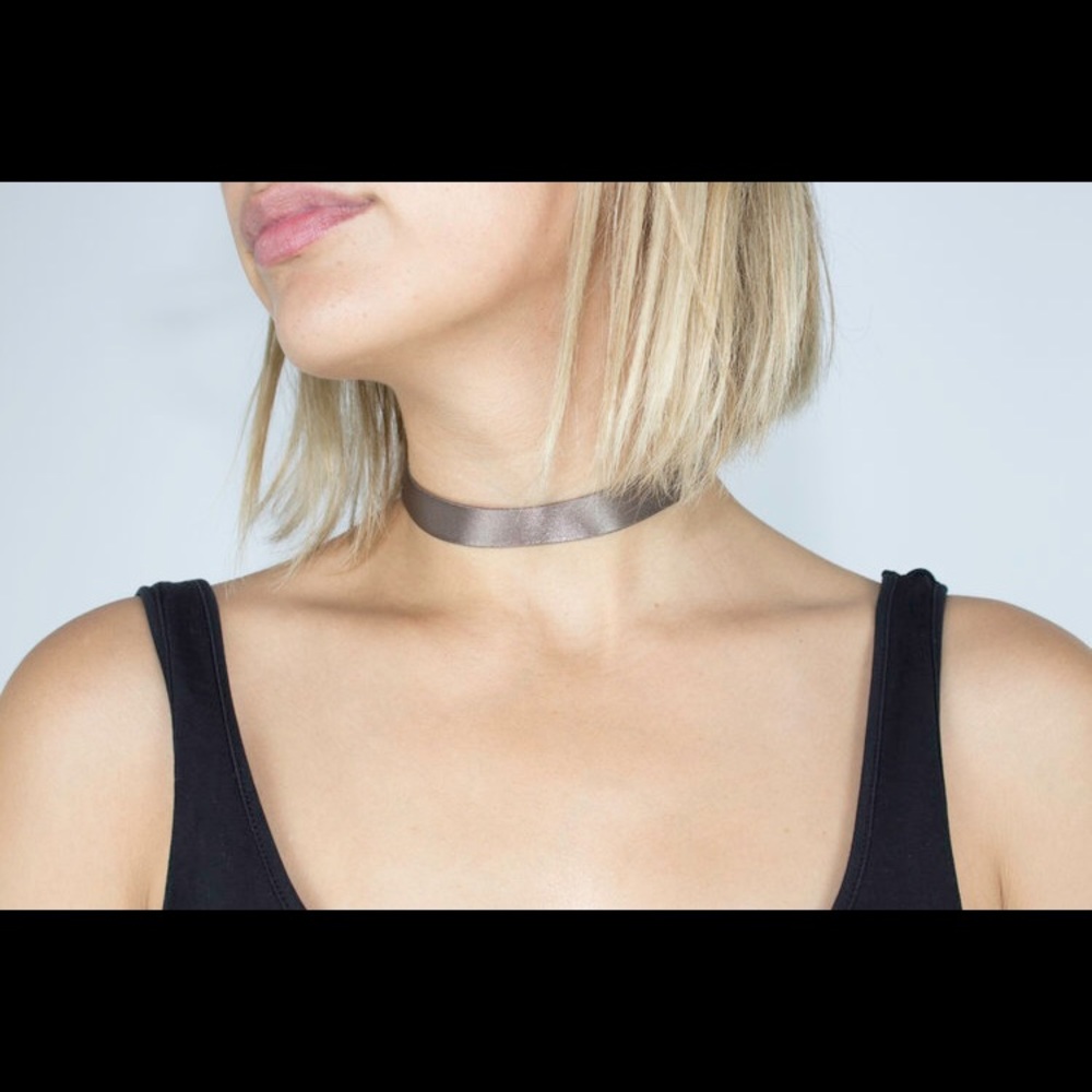 Satin Chocker - Picture 2 of 2